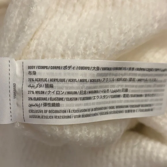 NWT Abercrombie Cream Sweater - Picture 6 of 6